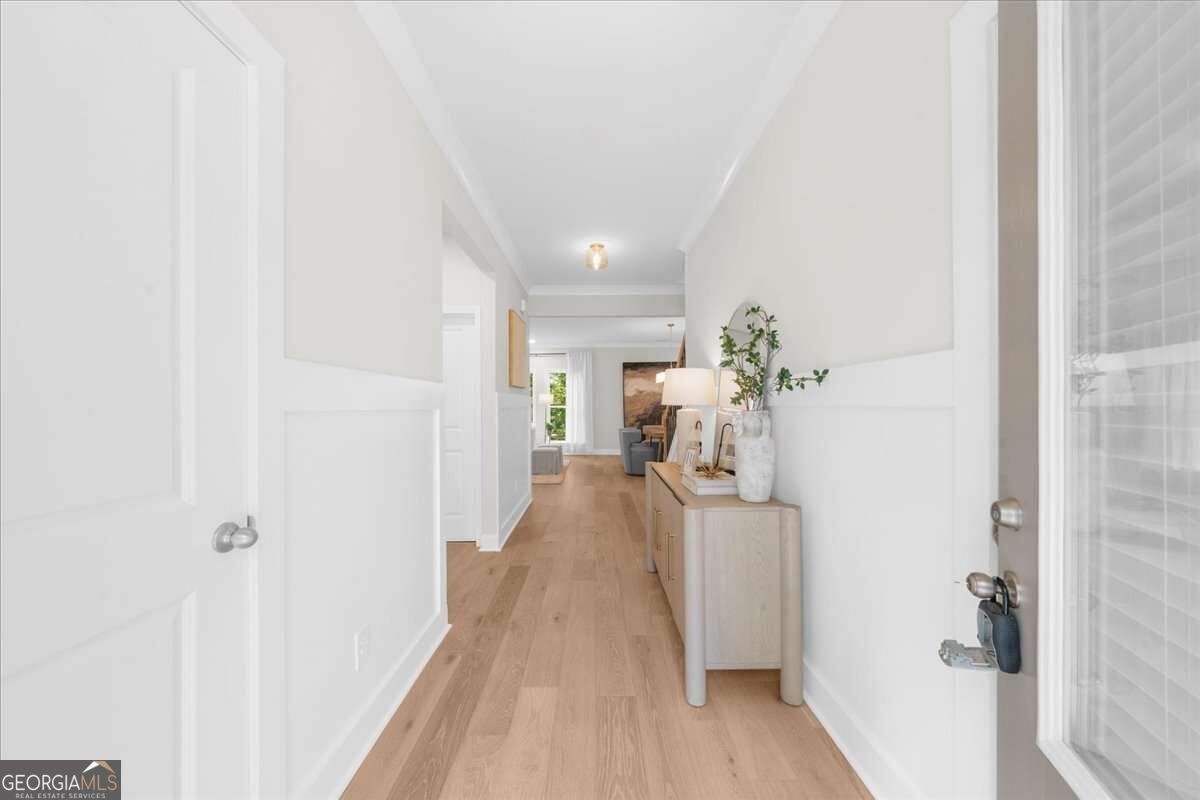 5553 Keswick Drive Flowery Branch - main photo