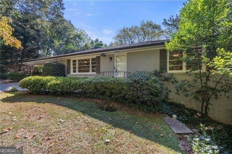 535 Valley Lane Atlanta - main photo