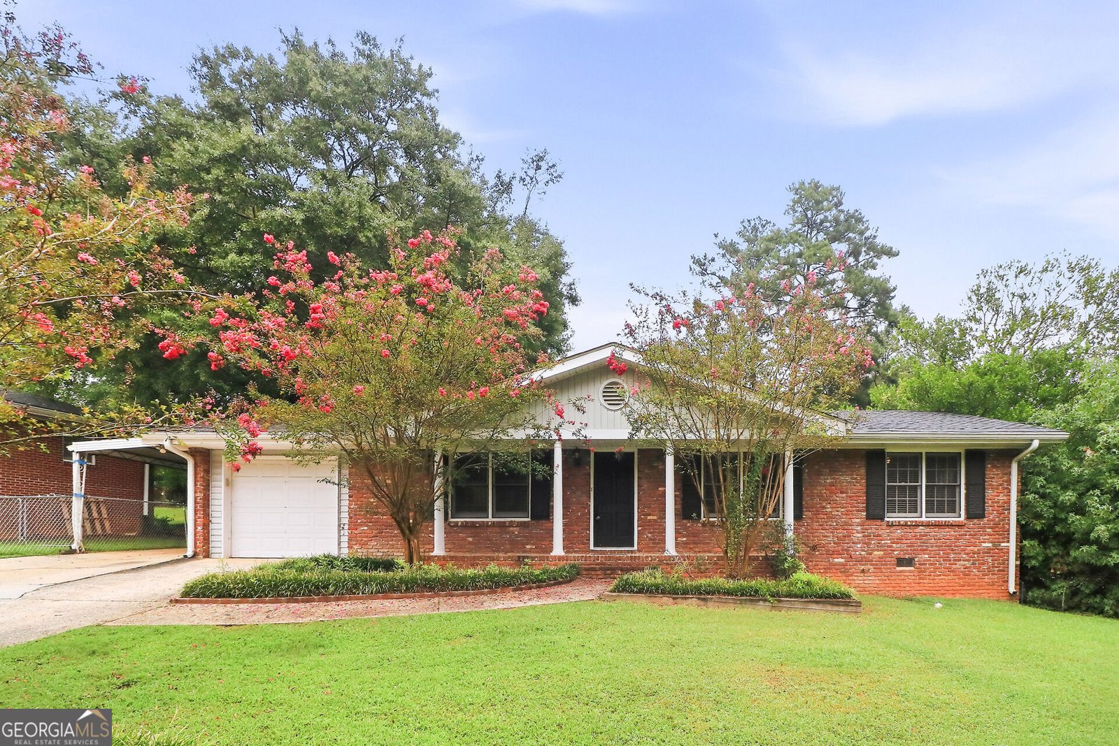 2321 Hollyridge Drive Marietta - main photo