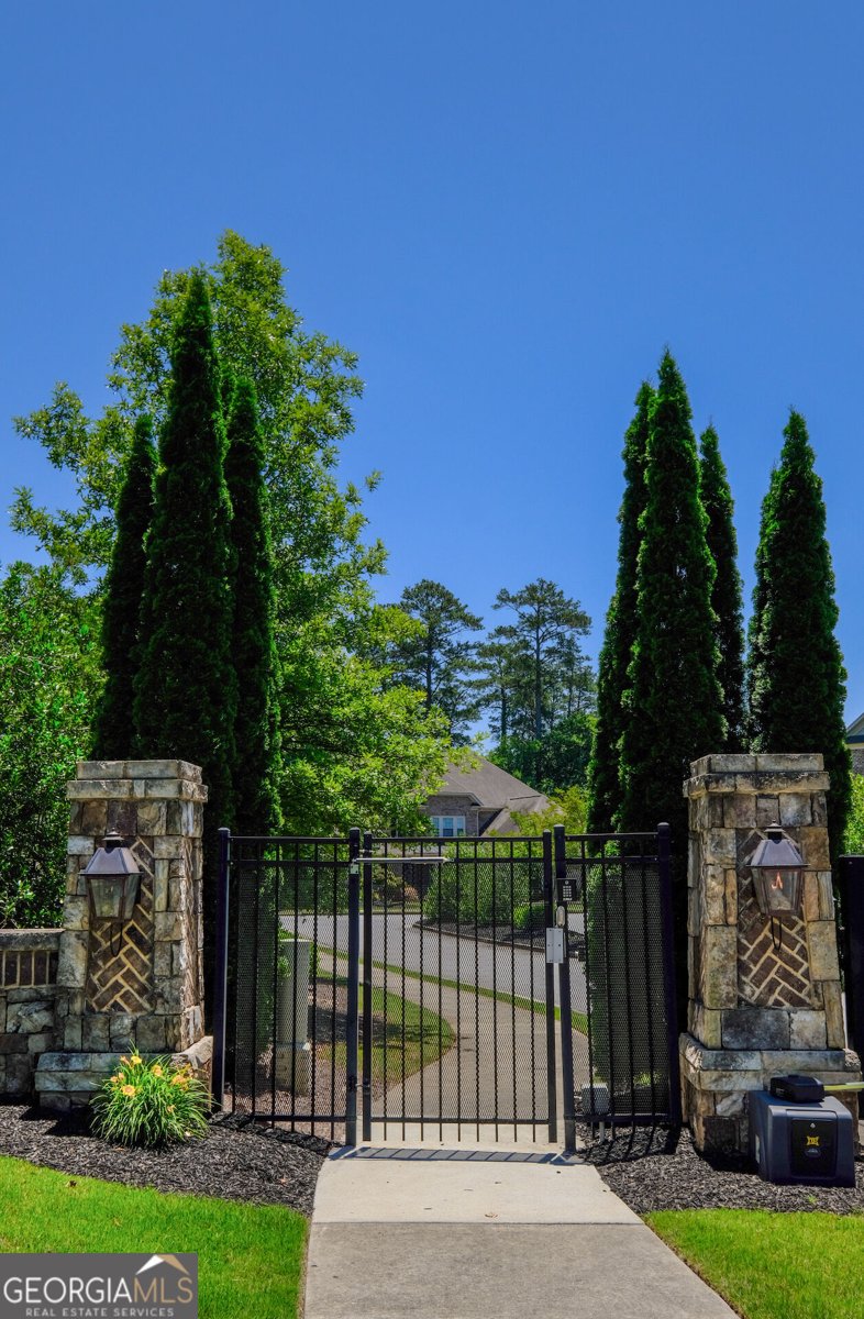 5048 Dinant Drive Johns Creek - Photo 6