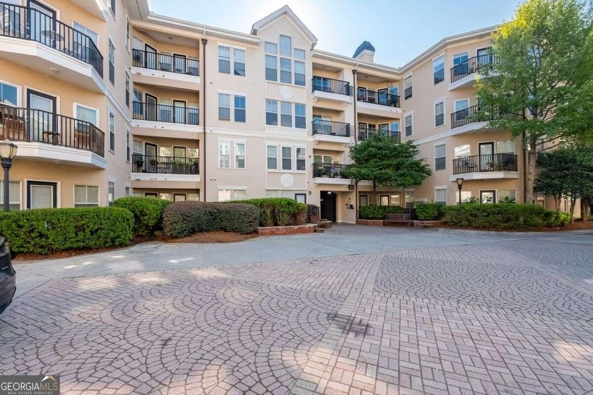 1850 Cotillion Drive Atlanta - main photo