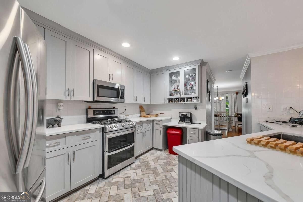 330 Justin Drive Woodstock - Photo 18
