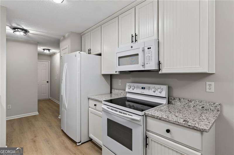 159 Drake Way Stockbridge - Photo 16