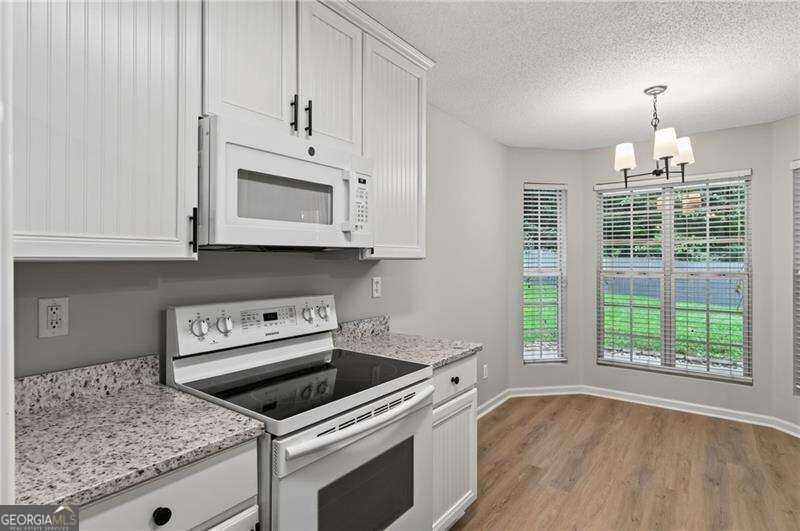 159 Drake Way Stockbridge - Photo 17