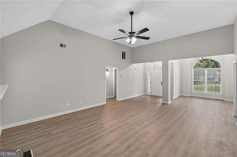 159 Drake Way Stockbridge - Photo 8