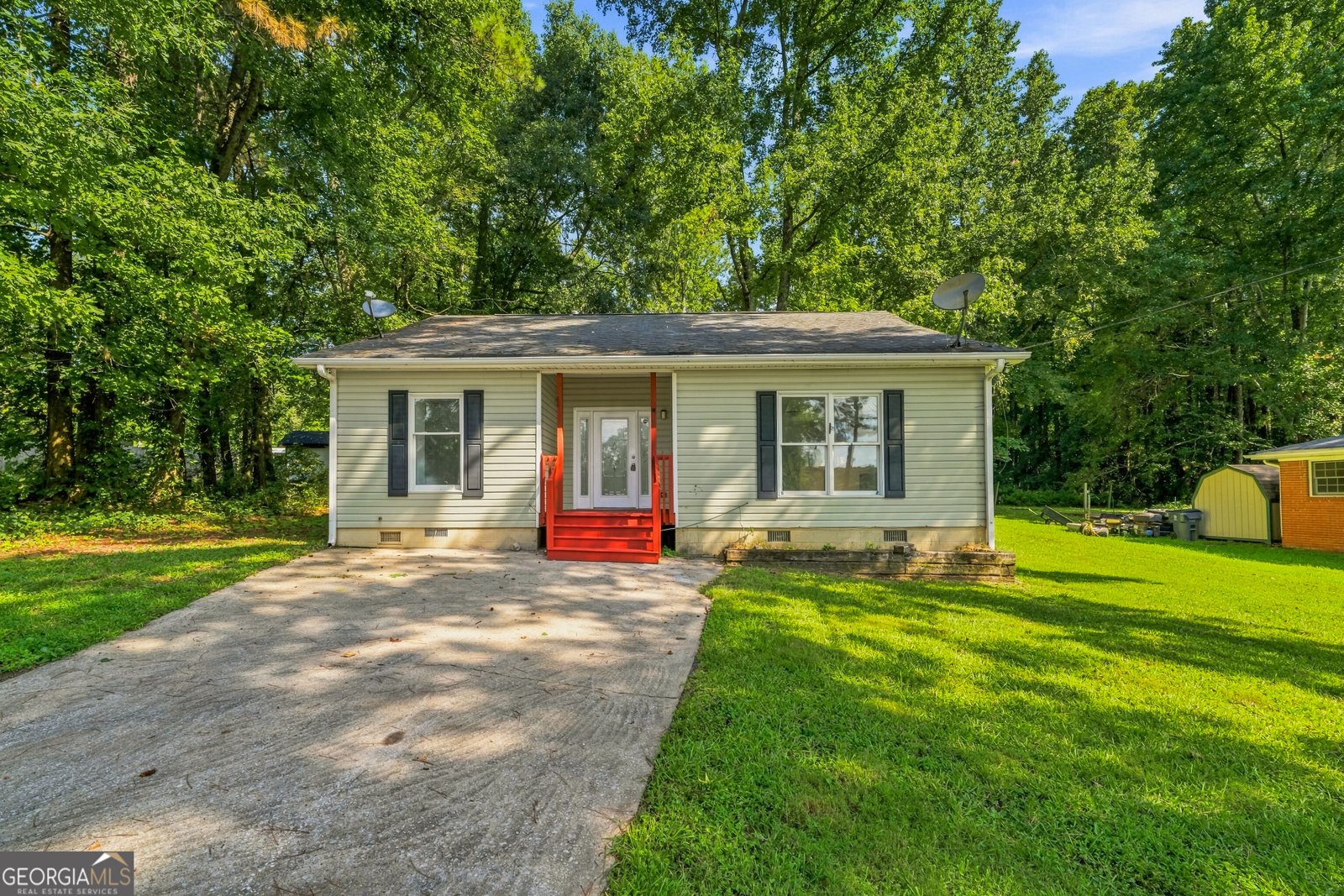 4451 Ben Hill Road Lithia Springs - main photo