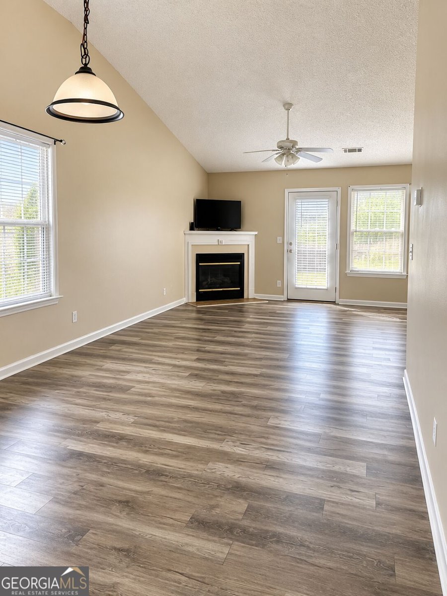 1775 Summerwoods Lane Griffin - main photo