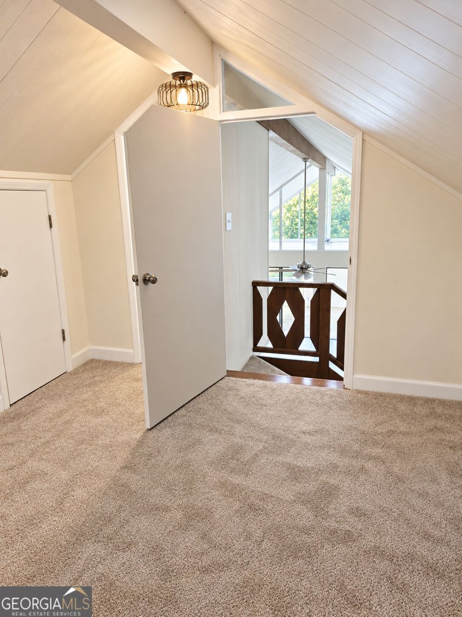165 Royal Lodge Dr Warm Springs - Photo 11