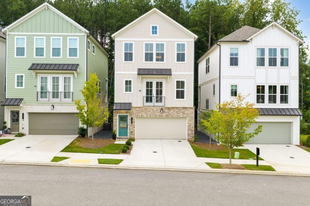 102 Pinecone Parkway Alpharetta - main photo