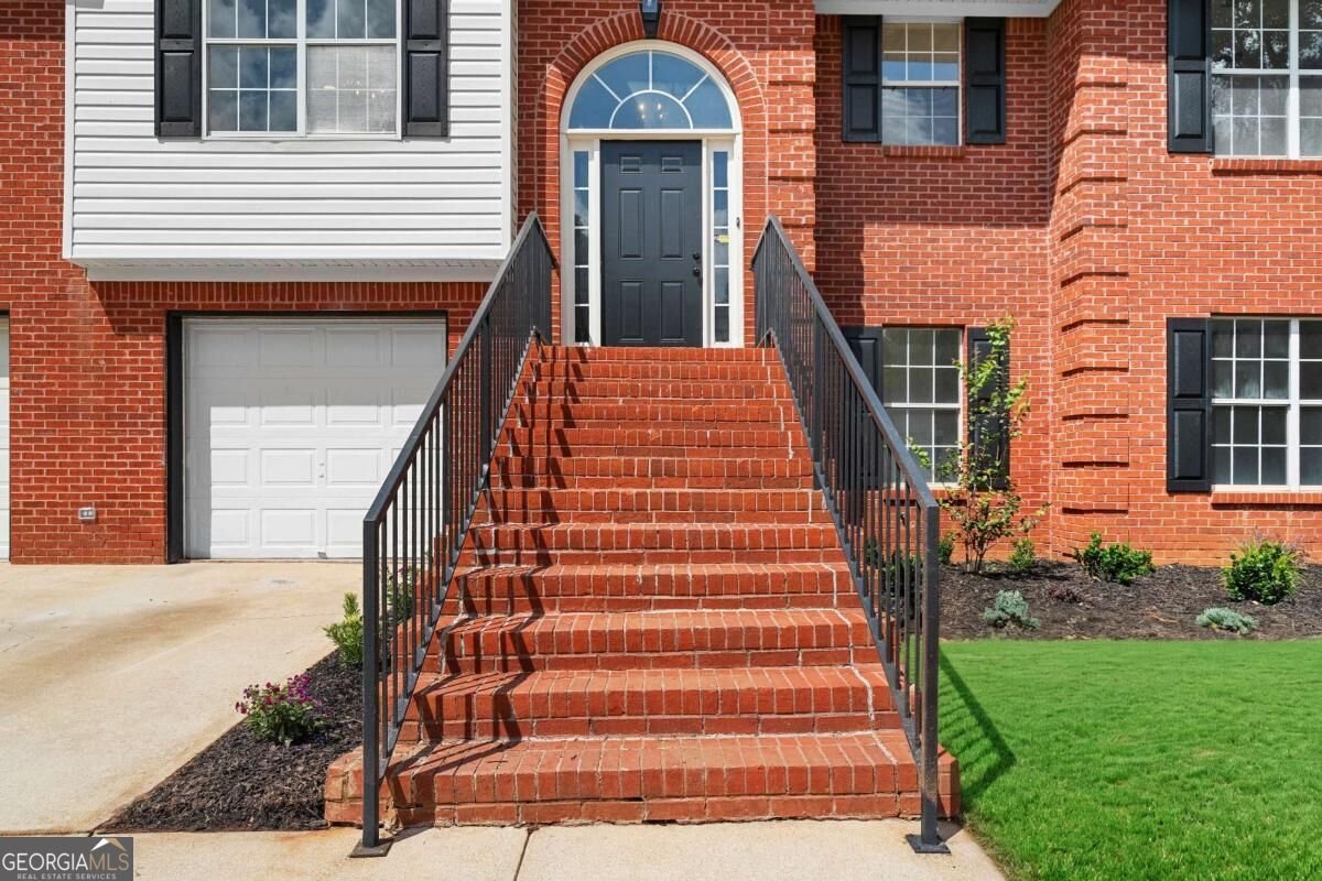 130 Fields Creek Way Covington - Photo 6