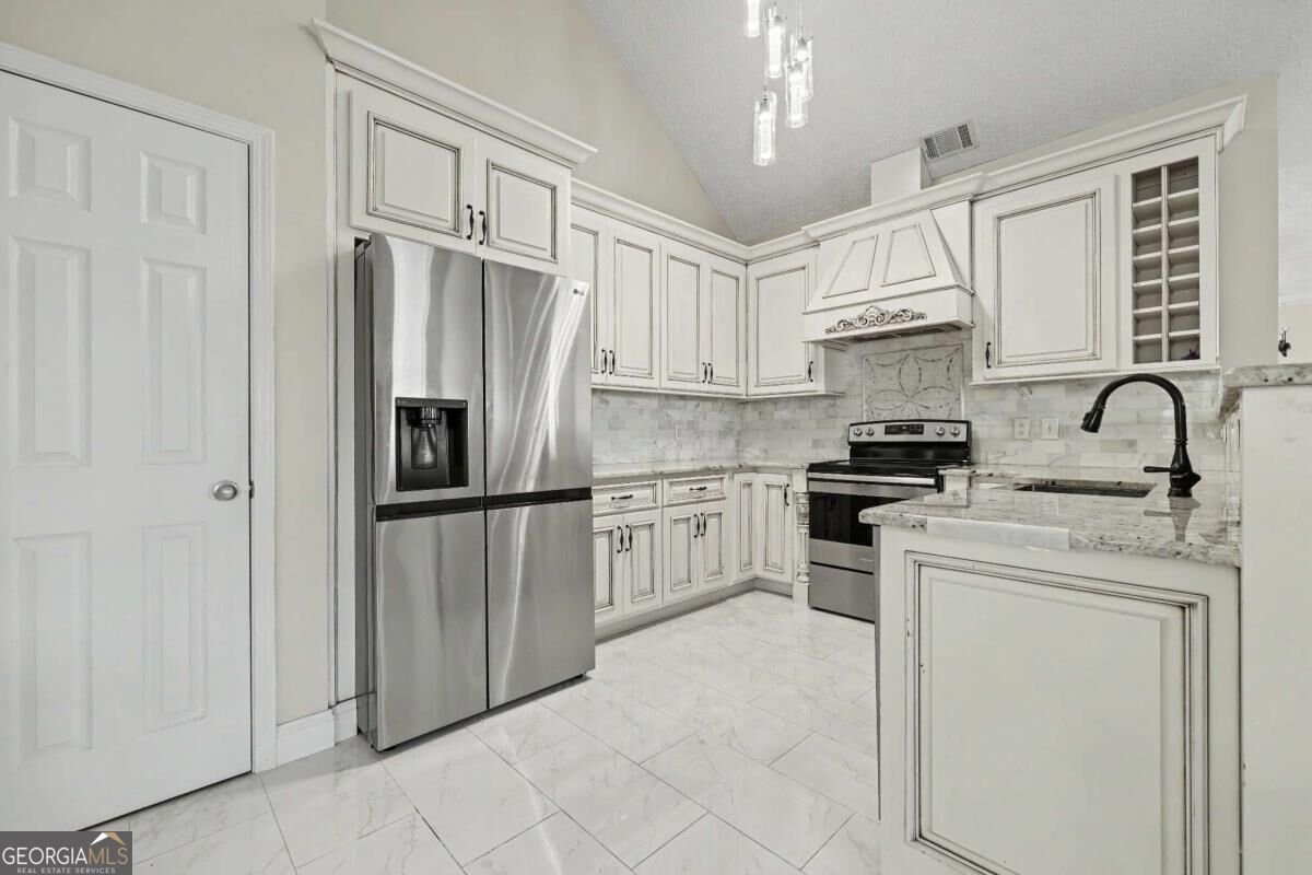 3159 Battlement Circle Loganville - Photo 8
