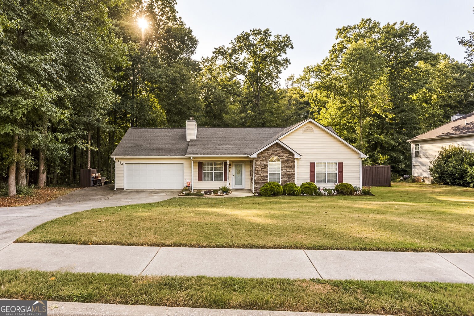 512 Lindsey Way Social Circle - main photo