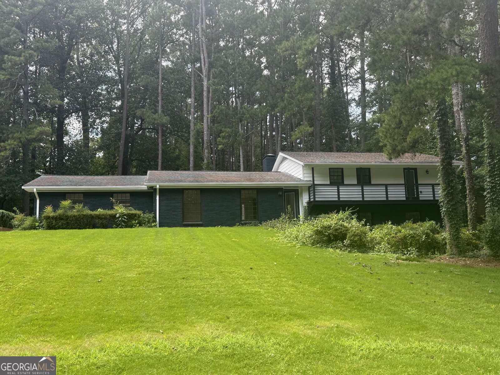 2616 Hawthorne Drive Atlanta - main photo