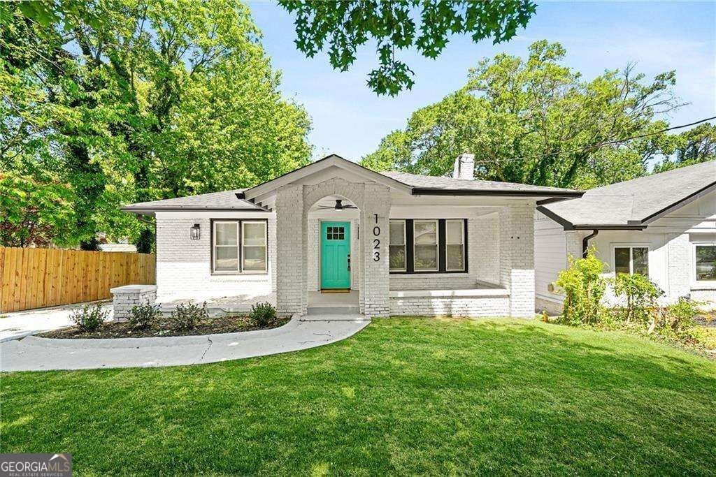1023 Byron Drive Atlanta - main photo