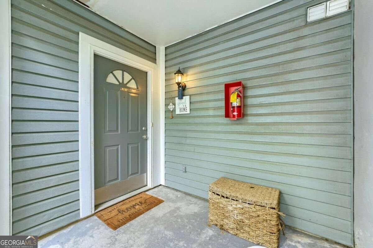 6351 Wedgeview Court Tucker - main photo