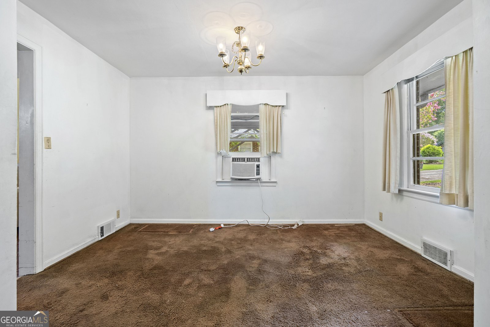 2592 Woodridge Drive Decatur - Photo 8