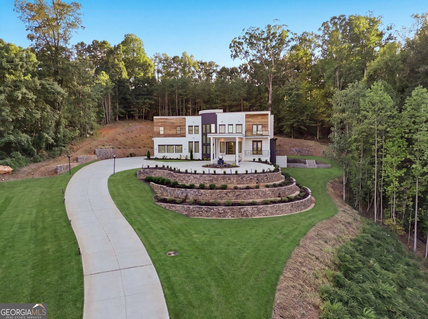 1612 Mountain Shadow Trail Stone Mountain - main photo