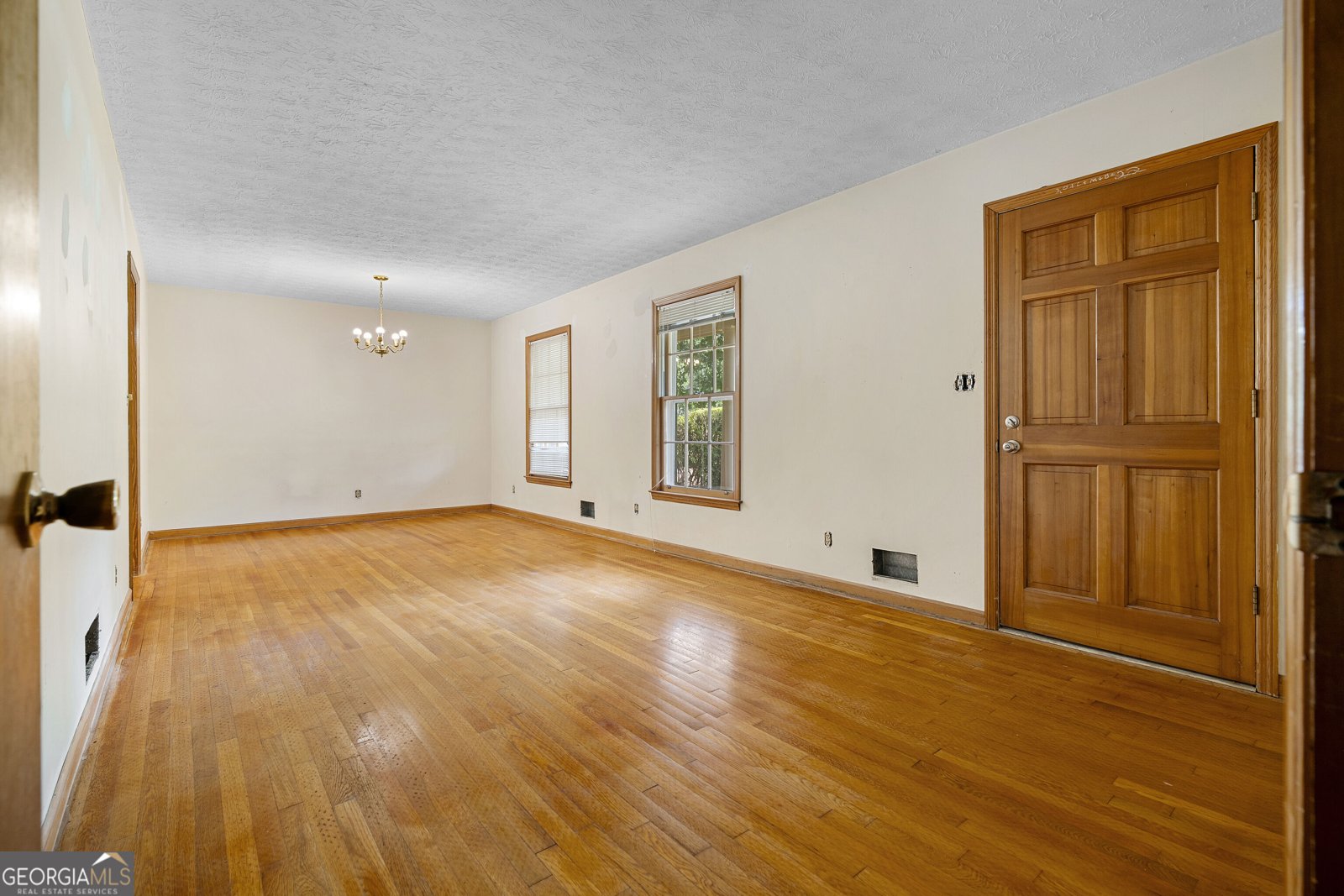 1311 Mary Dale Drive Lilburn - Photo 6
