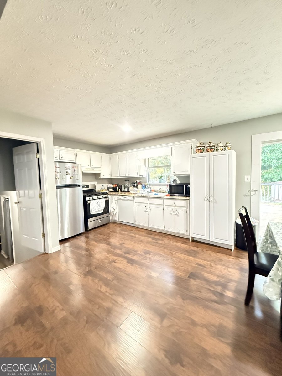 4400 Leafview Drive Gillsville - Photo 6