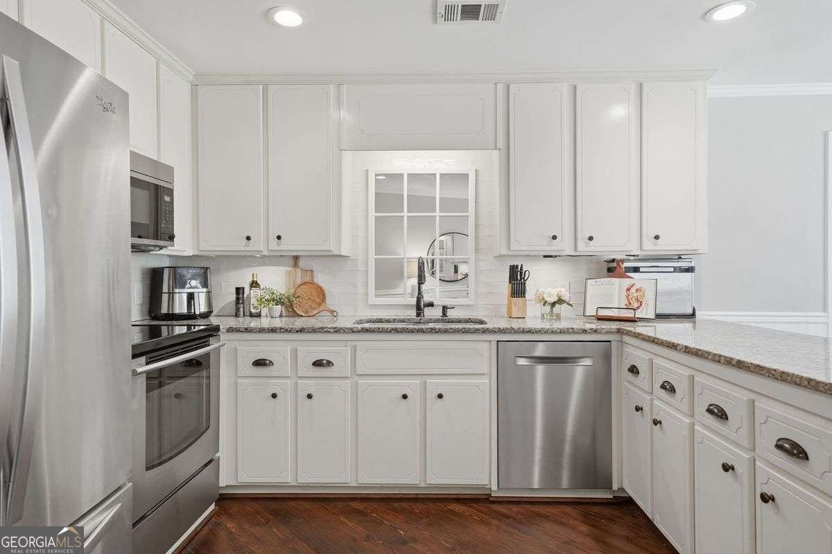 364 Holly Street Canton - Photo 12