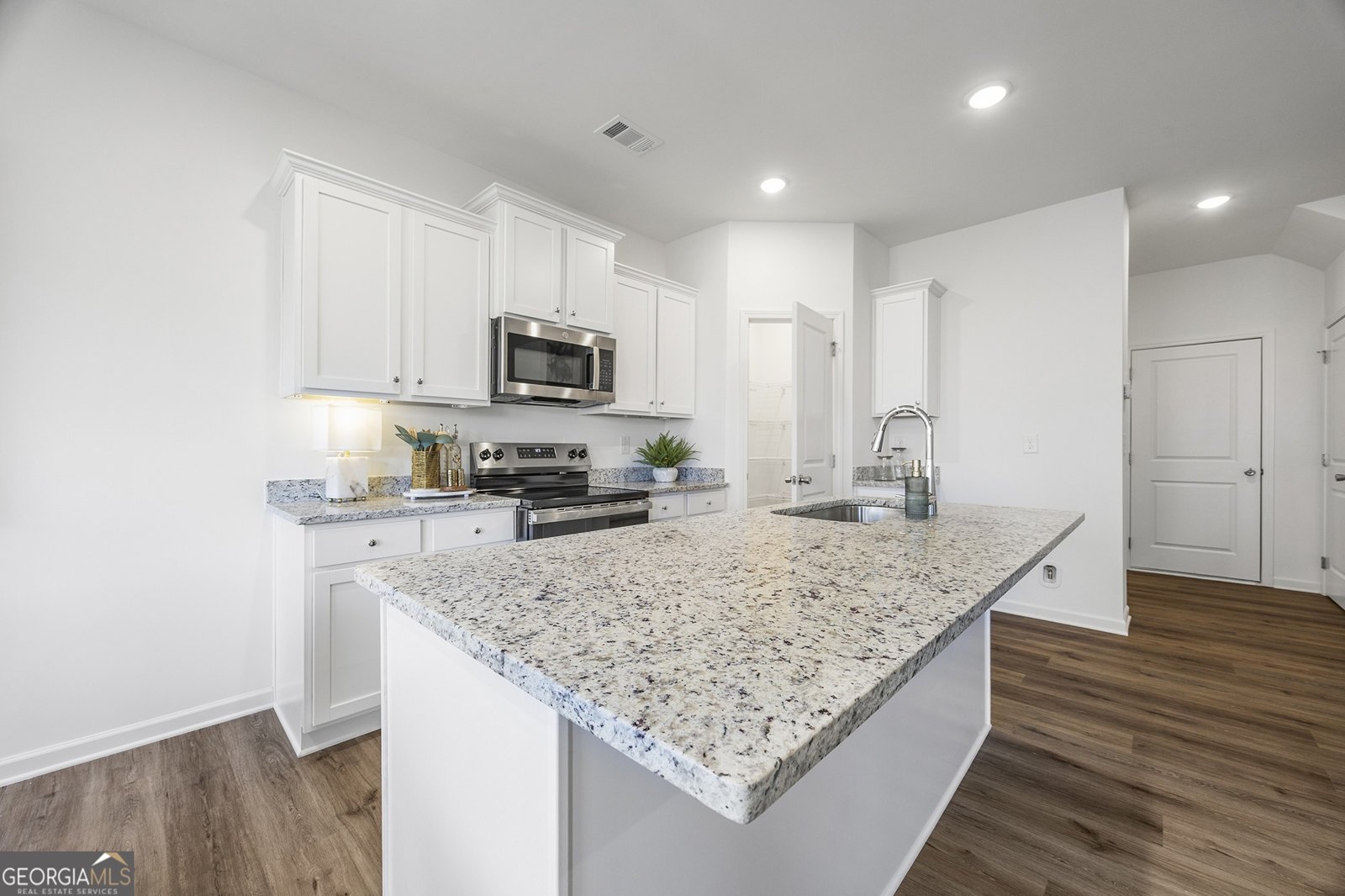 3193 Haystack Drive Macon - Photo 8