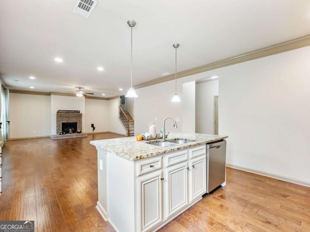5915 Park Bay Court Flowery Branch - Photo 13