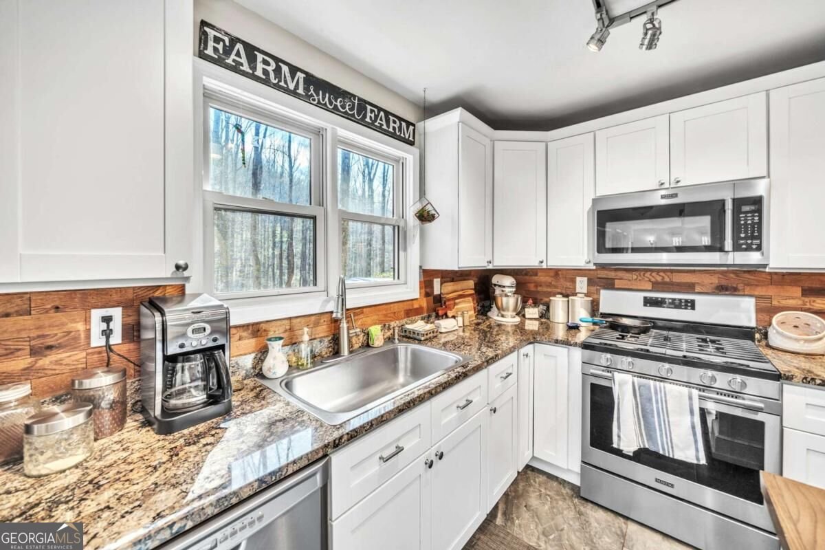 1250 Sutton Road Talking Rock - Photo 10