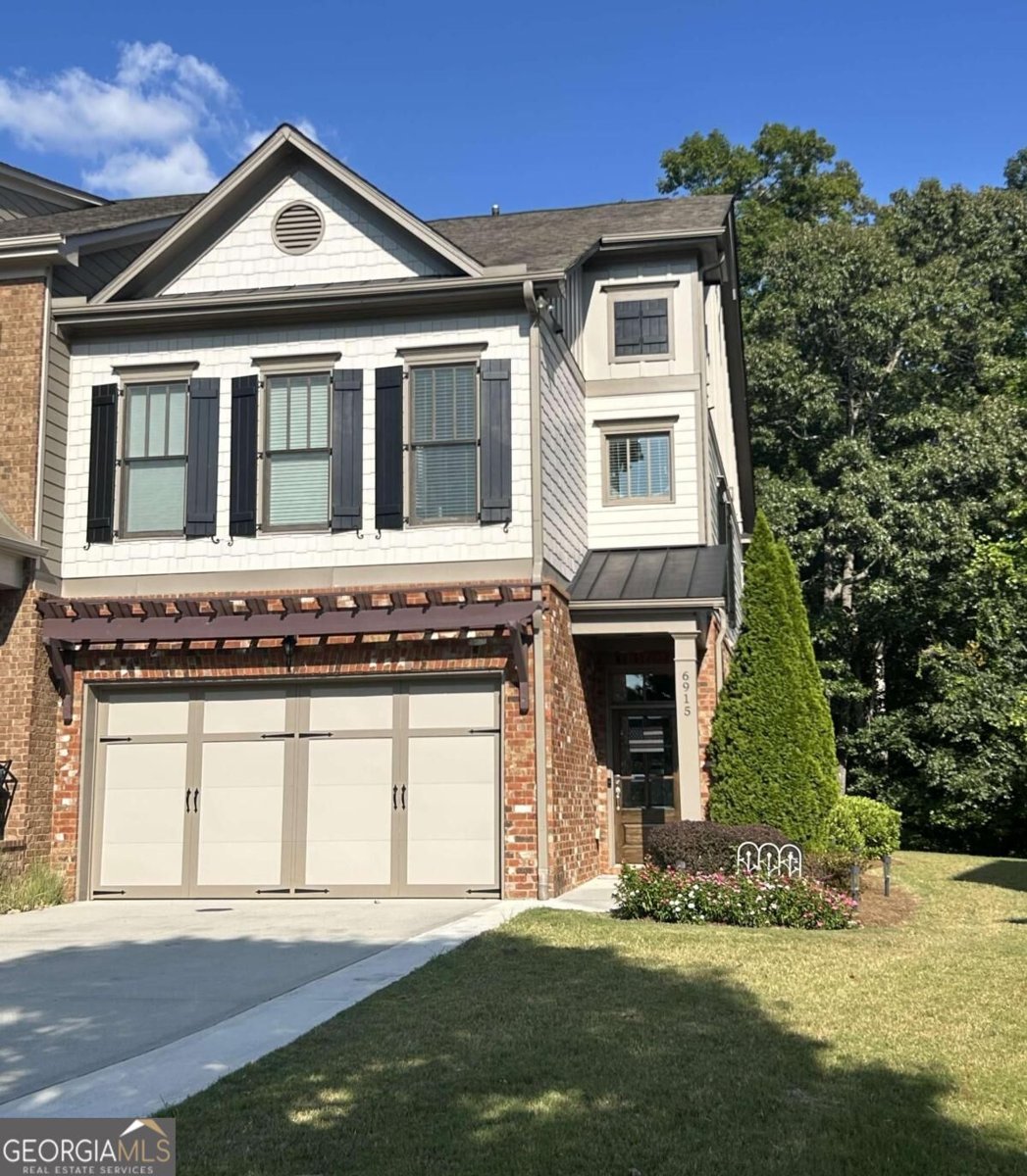 6915 Fellowship Lane Flowery Branch - main photo
