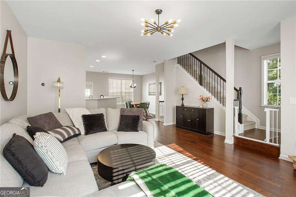 3796 Chattahoochee Summit Drive Atlanta - Photo 9