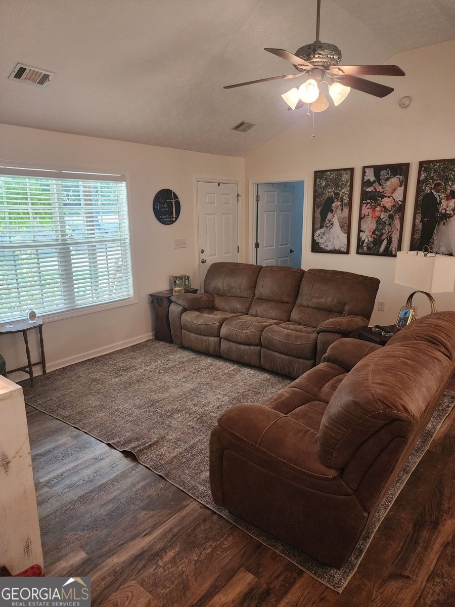 166 Fellowship Drive Barnesville - Photo 6