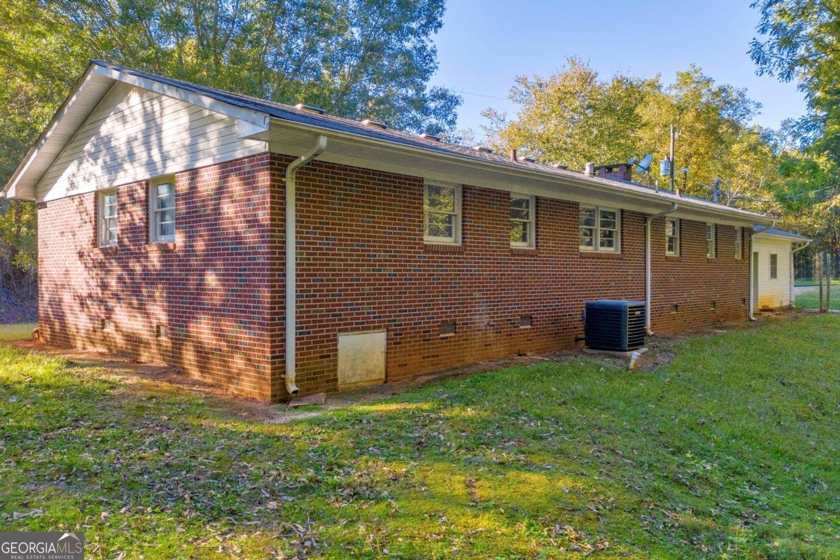 4638 Highway 63 Carnesville - Photo 8