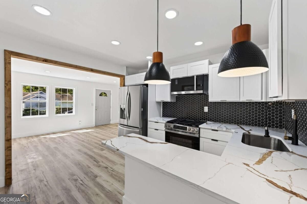1046 Cheaves Street Forest Park - Photo 8