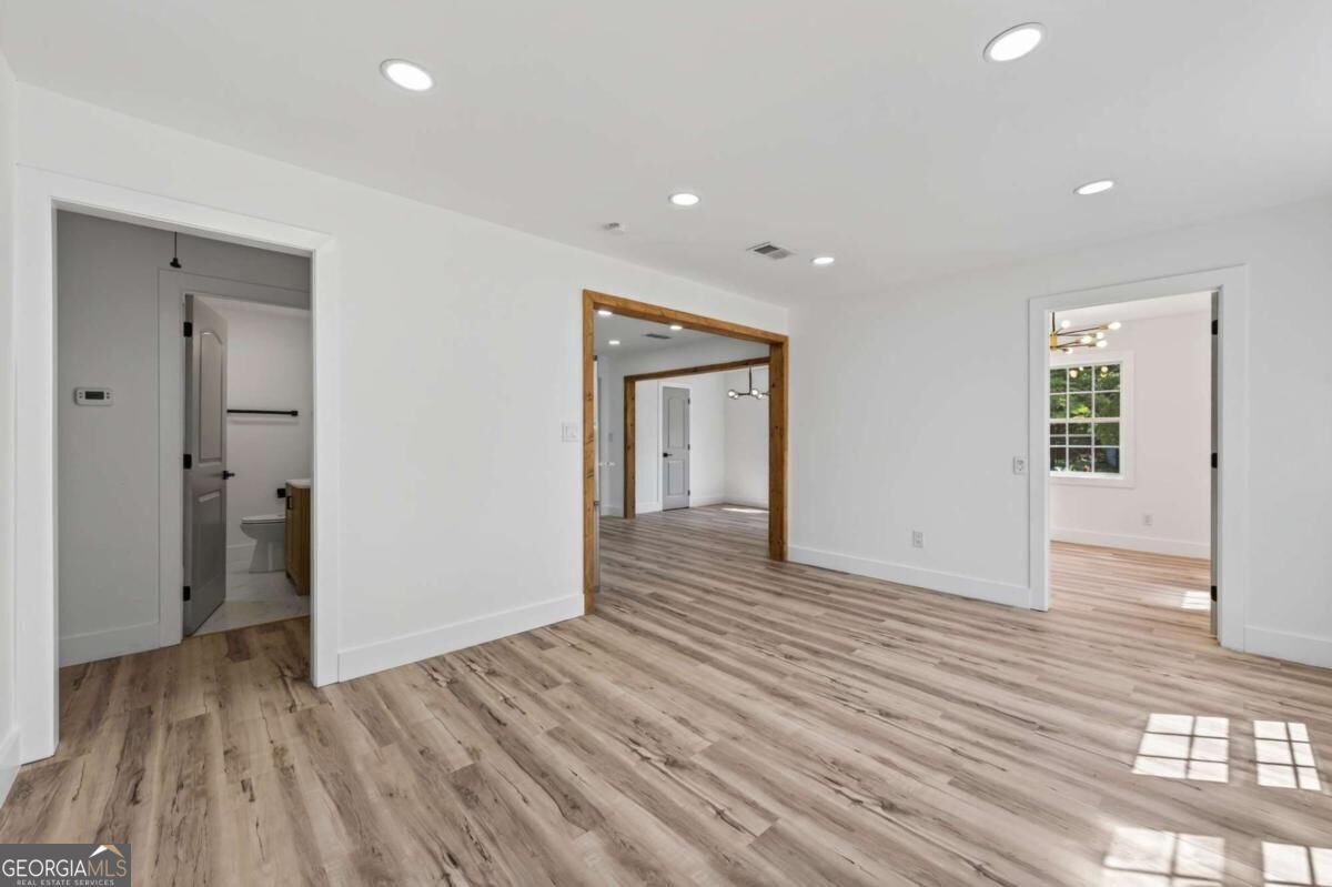 1046 Cheaves Street Forest Park - Photo 9