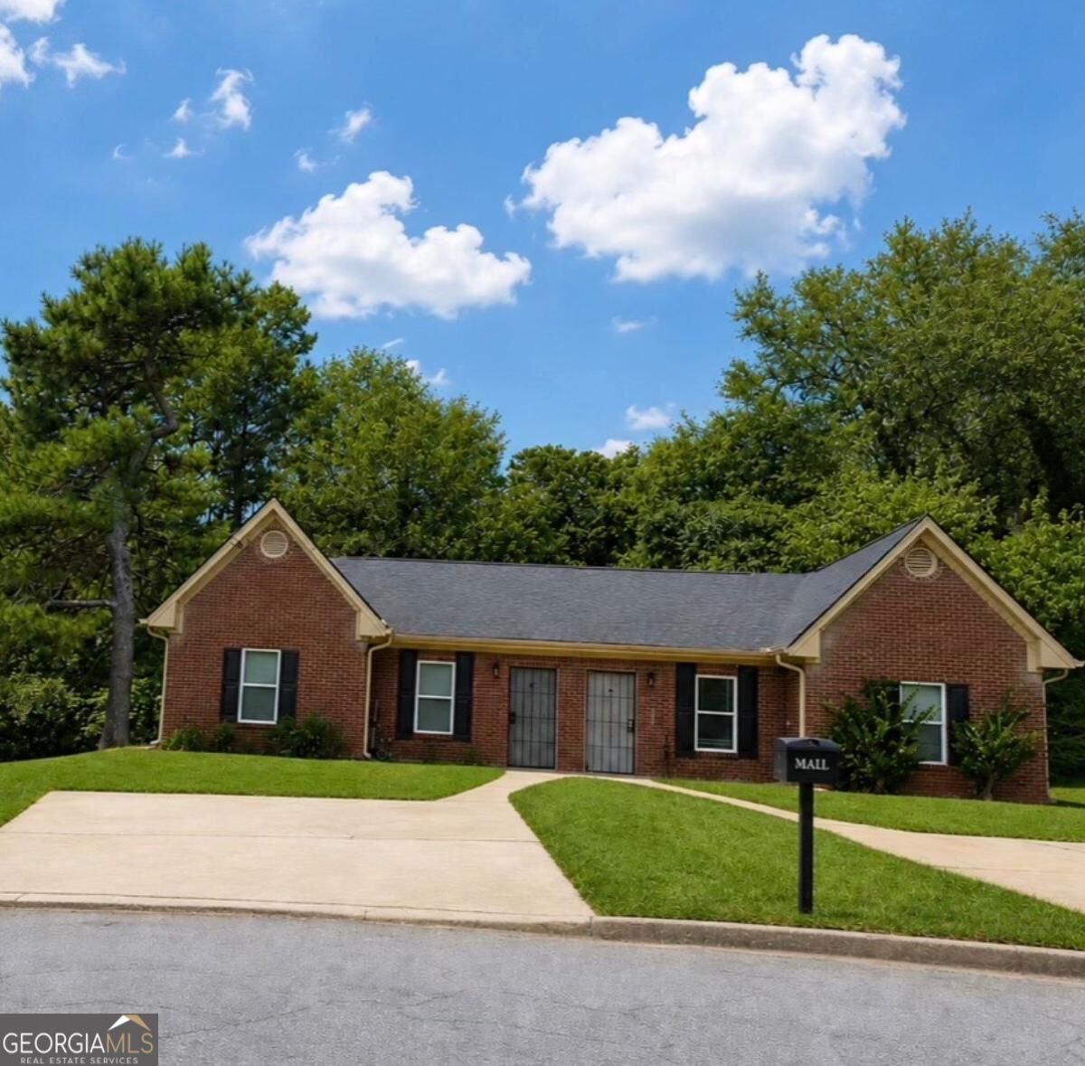 310 Freeport Drive Lawrenceville - main photo
