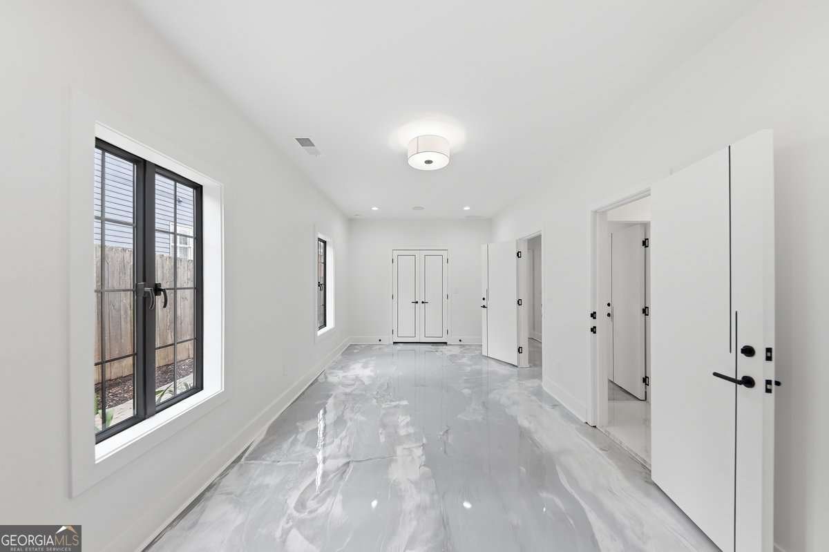 1385 Sylvan Circle Brookhaven - Photo 16
