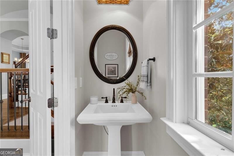5935 Reddington Way Sandy Springs - Photo 9