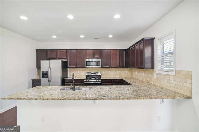 5770 Rialto Way Cumming - Photo 7