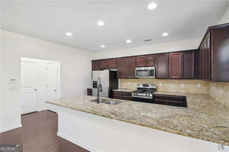 5770 Rialto Way Cumming - Photo 8