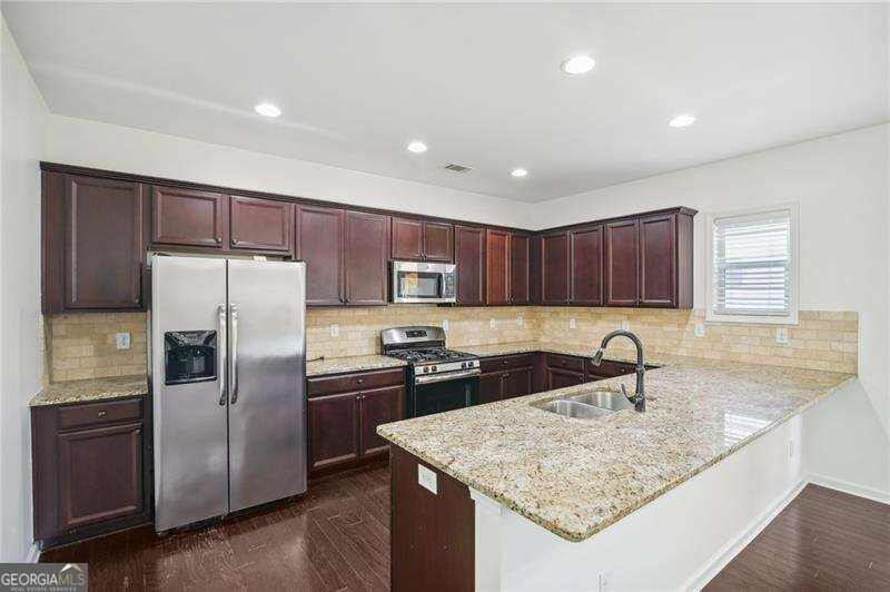 5770 Rialto Way Cumming - Photo 9