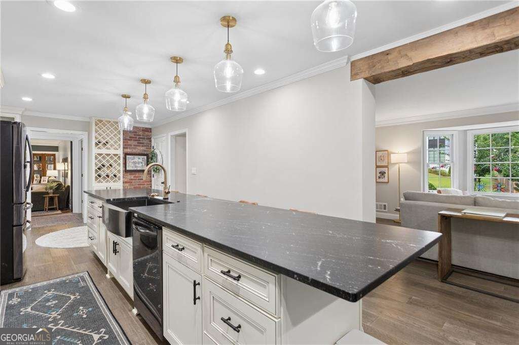3825 Creekview Drive Marietta - Photo 10