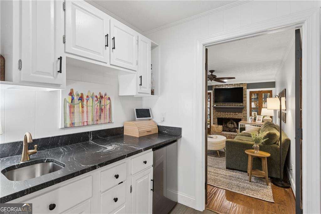 3825 Creekview Drive Marietta - Photo 14