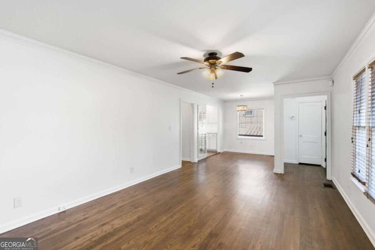 978 Winburn Drive East Point - Photo 12