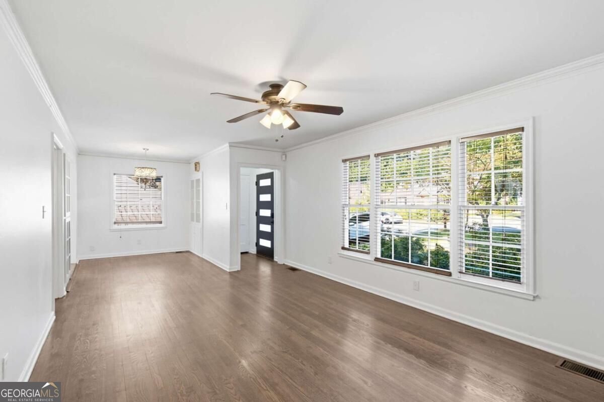 978 Winburn Drive East Point - Photo 13