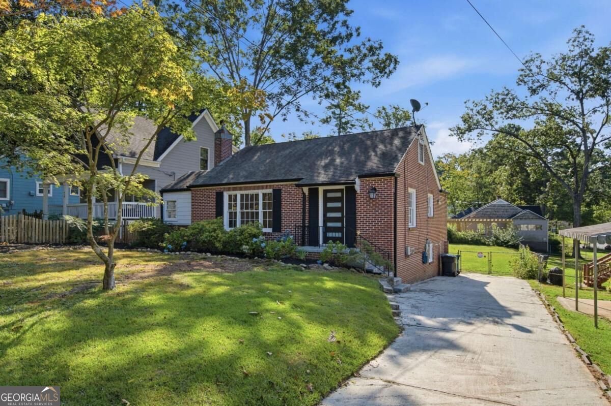 978 Winburn Drive East Point - Photo 9