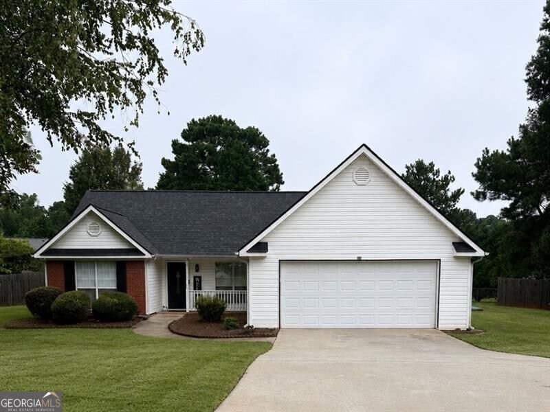195 Heather Woods Court Covington - main photo
