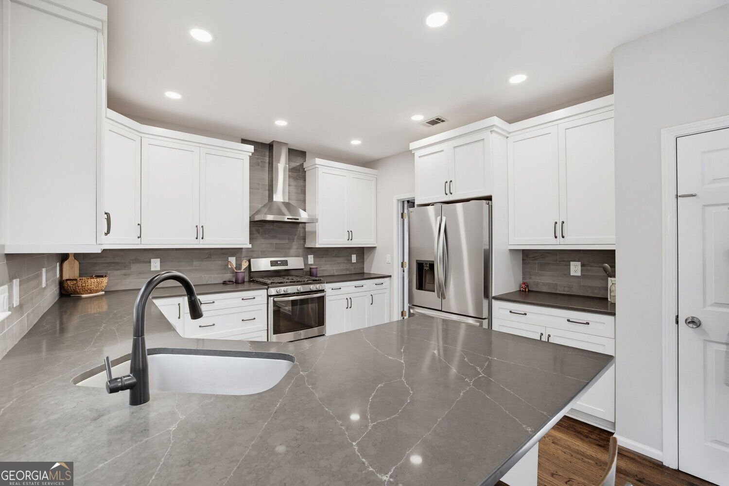4535 Village Springs Run Atlanta - Photo 8