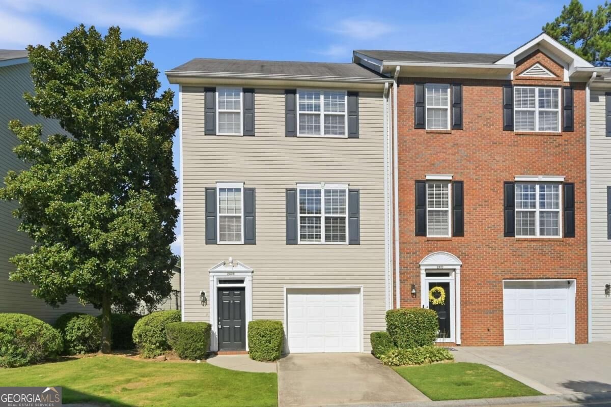2408 Beaver Falls Drive Norcross - main photo