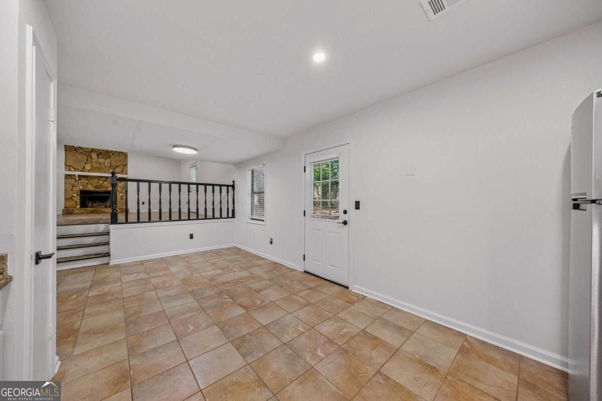627 Ridge Avenue Stone Mountain - Photo 10