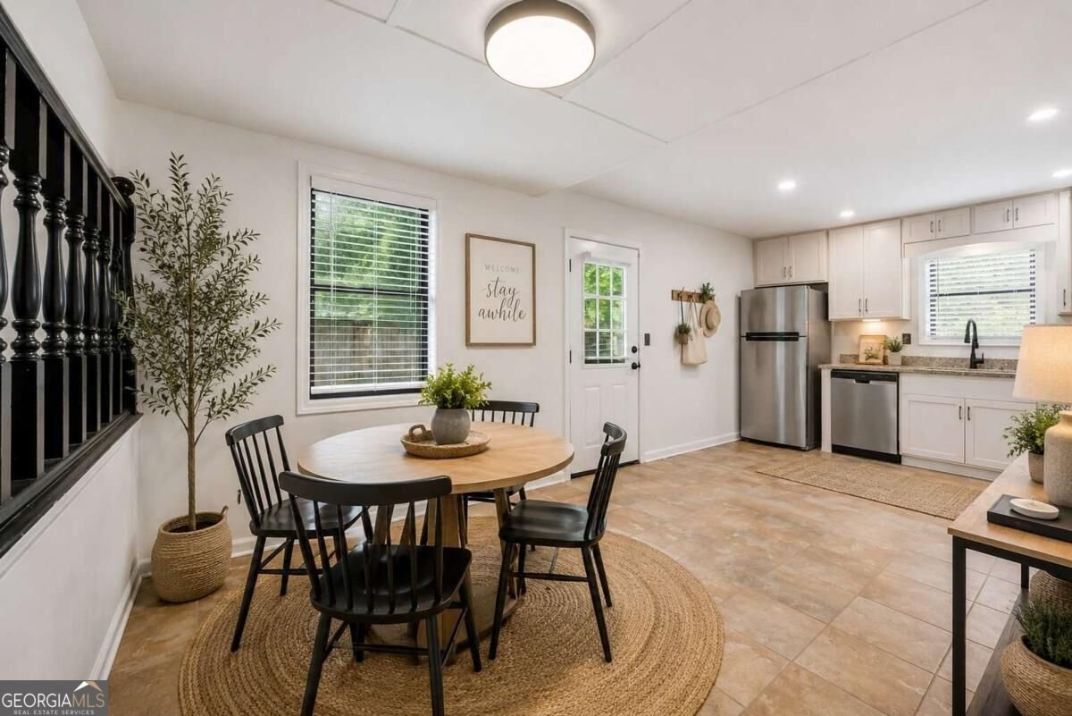 627 Ridge Avenue Stone Mountain - Photo 11