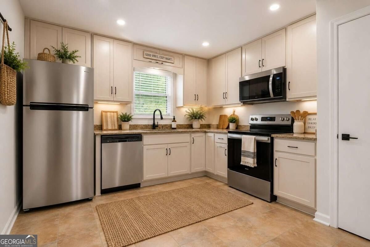 627 Ridge Avenue Stone Mountain - Photo 19